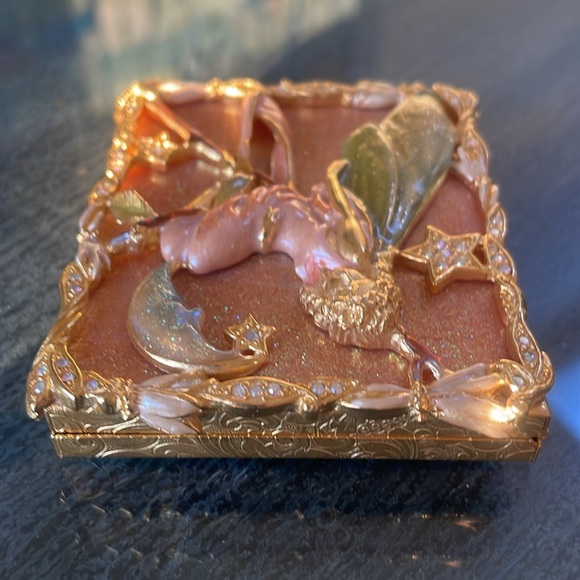 Kirk’s Folly Mirror Compact - Picture 12 of 15